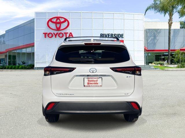 new 2025 Toyota Highlander Hybrid car, priced at $50,678