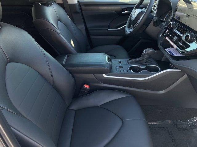 new 2025 Toyota Highlander Hybrid car, priced at $50,678