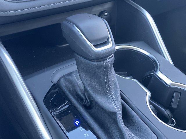 new 2025 Toyota Highlander Hybrid car, priced at $50,678