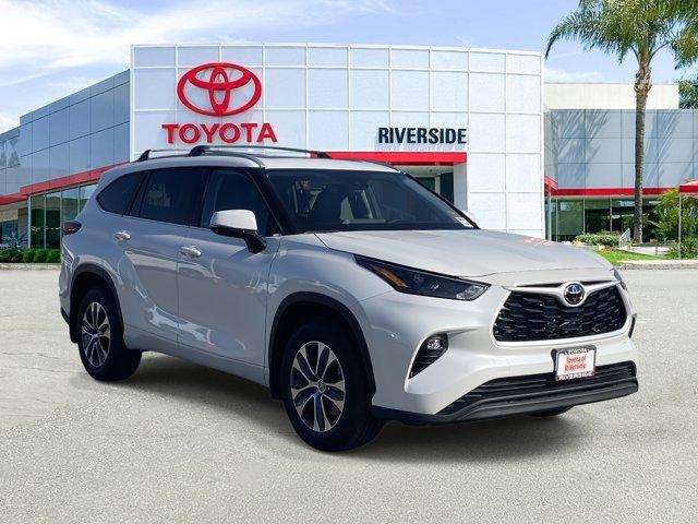new 2025 Toyota Highlander car, priced at $48,928