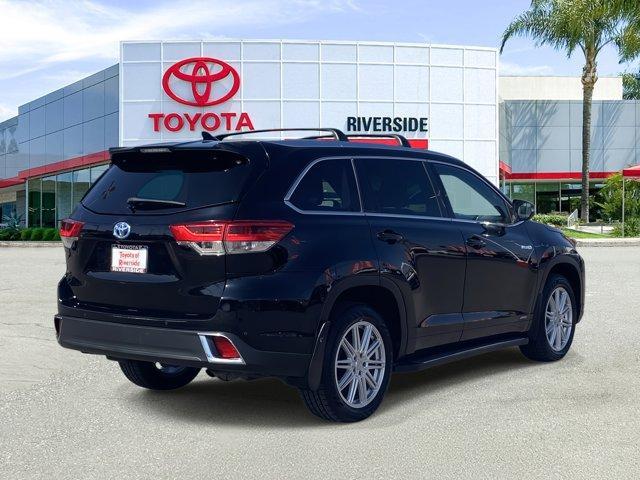 used 2017 Toyota Highlander Hybrid car, priced at $21,888