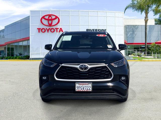 used 2022 Toyota Highlander car, priced at $31,488