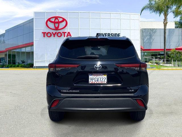 used 2022 Toyota Highlander car, priced at $31,488
