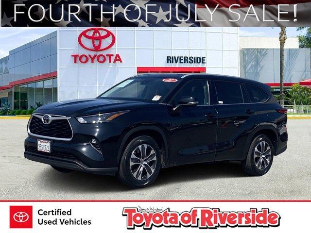 used 2022 Toyota Highlander car, priced at $31,488