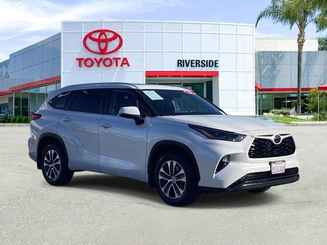 used 2023 Toyota Highlander car, priced at $34,888