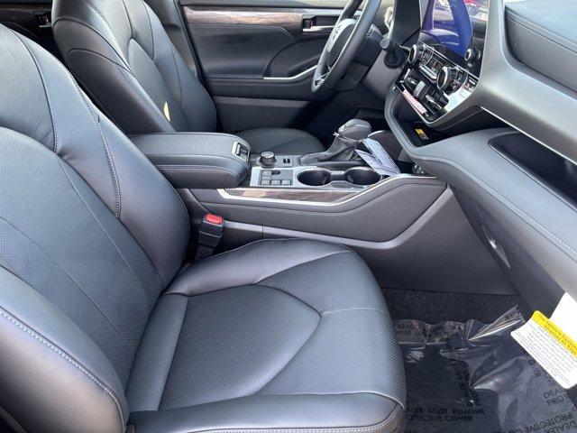 new 2026 Toyota Highlander car, priced at $53,053