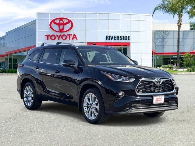 new 2026 Toyota Highlander car, priced at $53,053