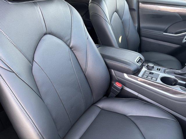 new 2026 Toyota Highlander car, priced at $53,053