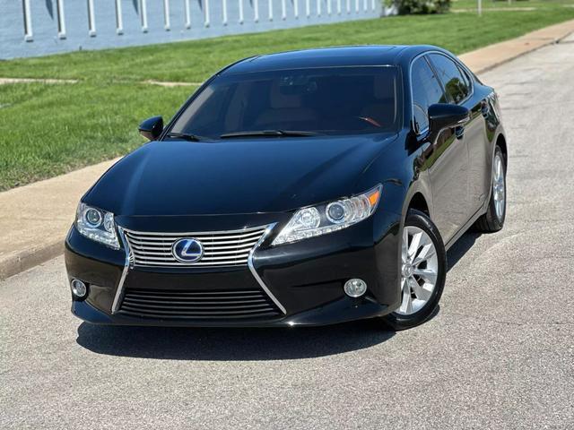 used 2013 Lexus ES 300h car, priced at $15,995