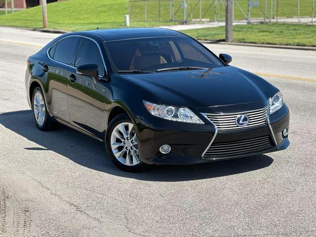 used 2013 Lexus ES 300h car, priced at $15,995