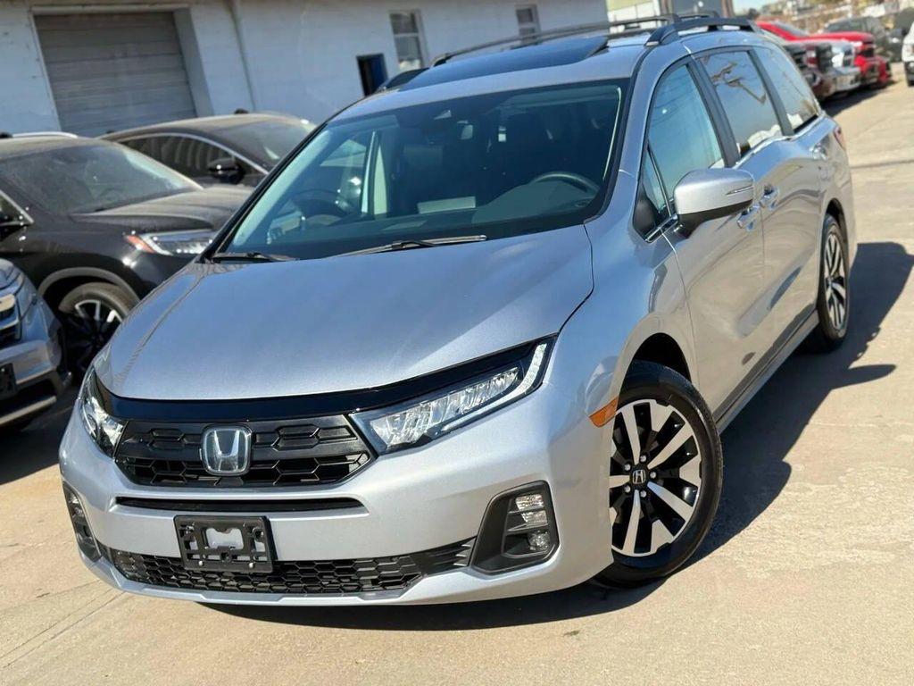 used 2025 Honda Odyssey car, priced at $32,995