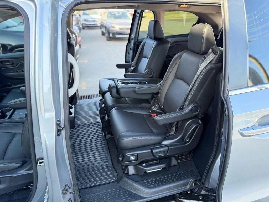 used 2025 Honda Odyssey car, priced at $32,995