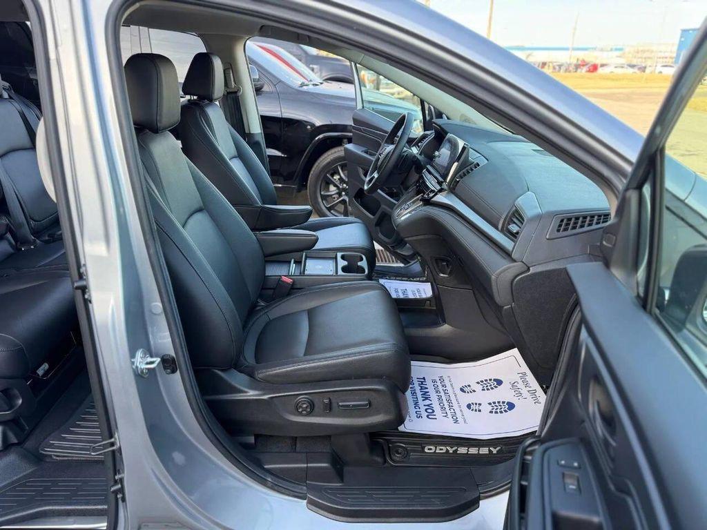 used 2025 Honda Odyssey car, priced at $32,995