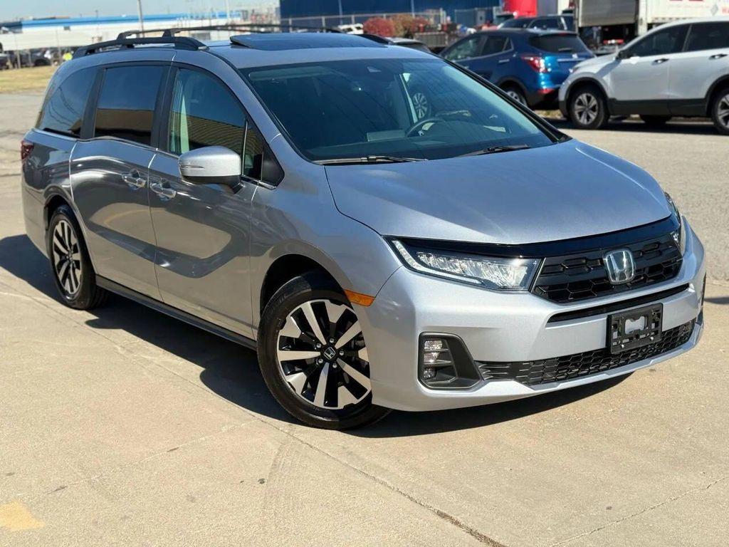 used 2025 Honda Odyssey car, priced at $32,995