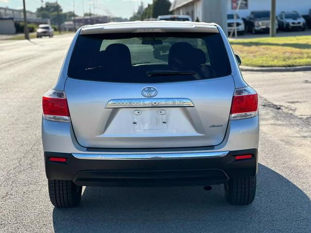 used 2013 Toyota Highlander car, priced at $9,495