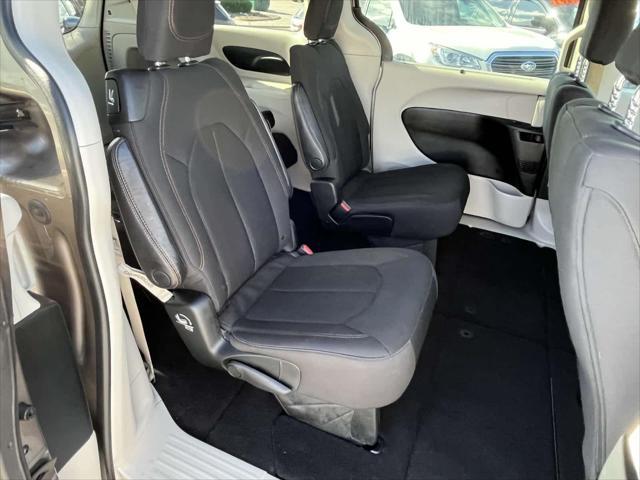 used 2018 Chrysler Pacifica car, priced at $11,607