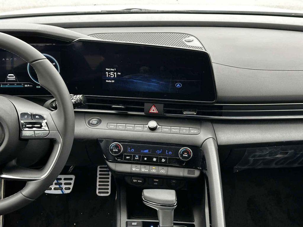 new 2025 Hyundai Elantra car, priced at $28,838