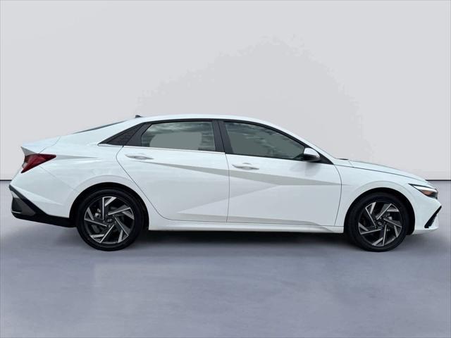 new 2025 Hyundai Elantra car, priced at $31,038