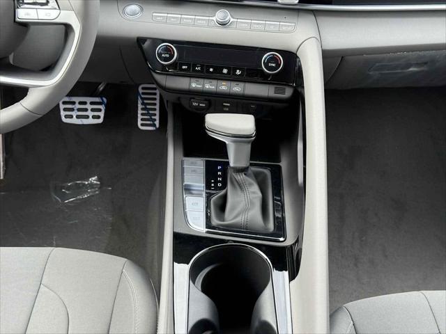 new 2025 Hyundai Elantra car, priced at $28,339