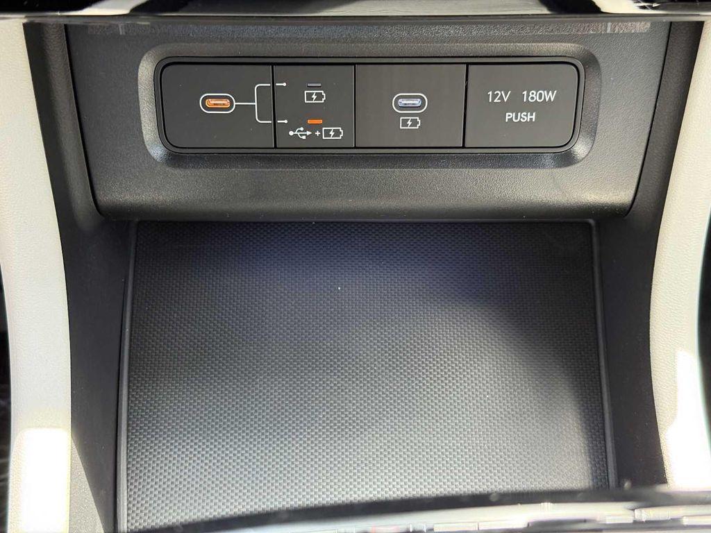 new 2025 Hyundai TUCSON Hybrid car, priced at $41,238
