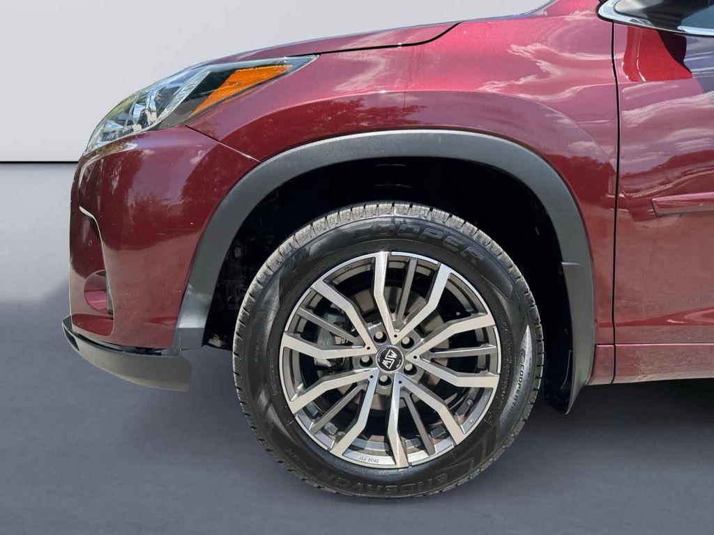 used 2019 Toyota Highlander car, priced at $30,000