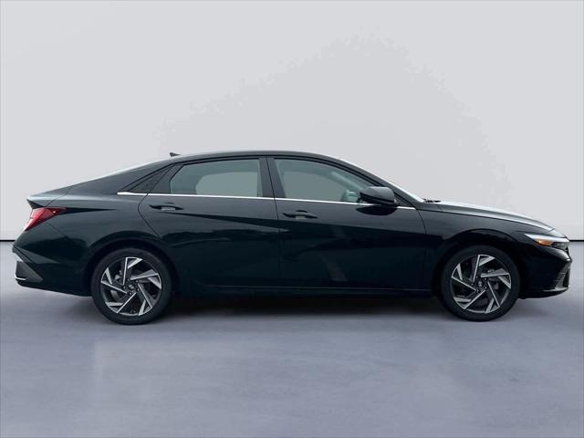 new 2025 Hyundai Elantra car, priced at $26,306
