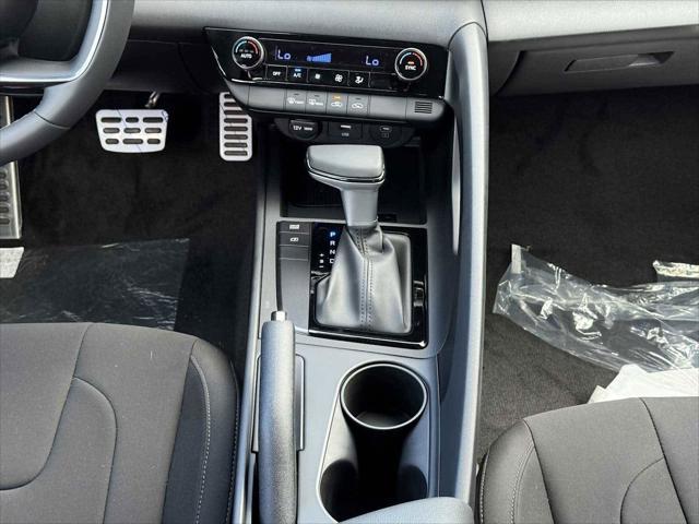 new 2025 Hyundai Elantra car, priced at $24,176