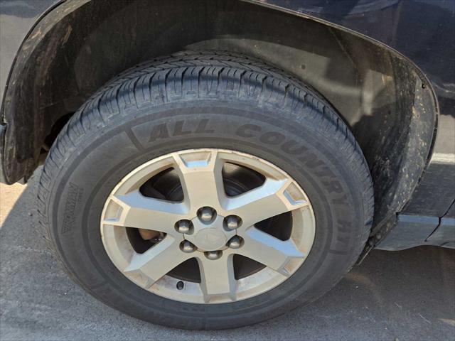 used 2008 Saturn Outlook car, priced at $2,999