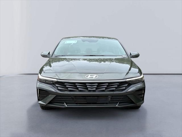 new 2025 Hyundai Elantra car, priced at $30,687