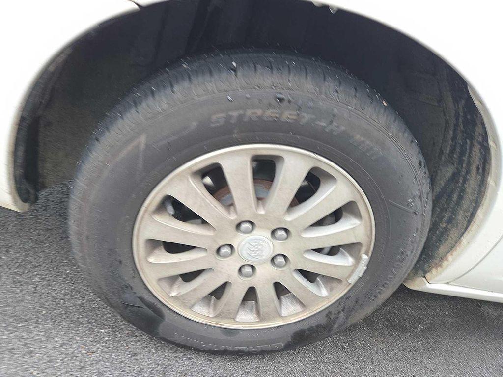 used 2007 Buick Lucerne car, priced at $5,999