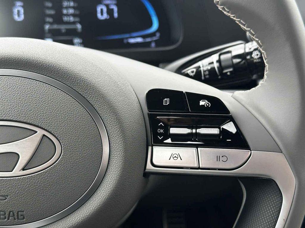 new 2025 Hyundai Elantra car, priced at $24,785