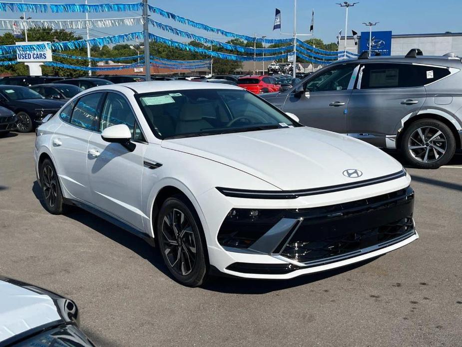 new 2024 Hyundai Sonata car, priced at $28,210