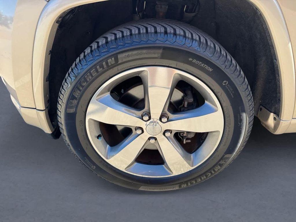 used 2014 Jeep Grand Cherokee car, priced at $11,960