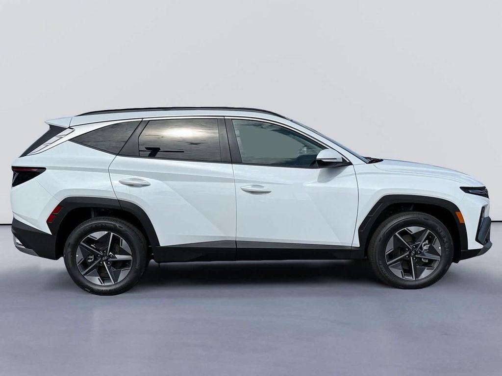new 2025 Hyundai TUCSON Hybrid car, priced at $38,157