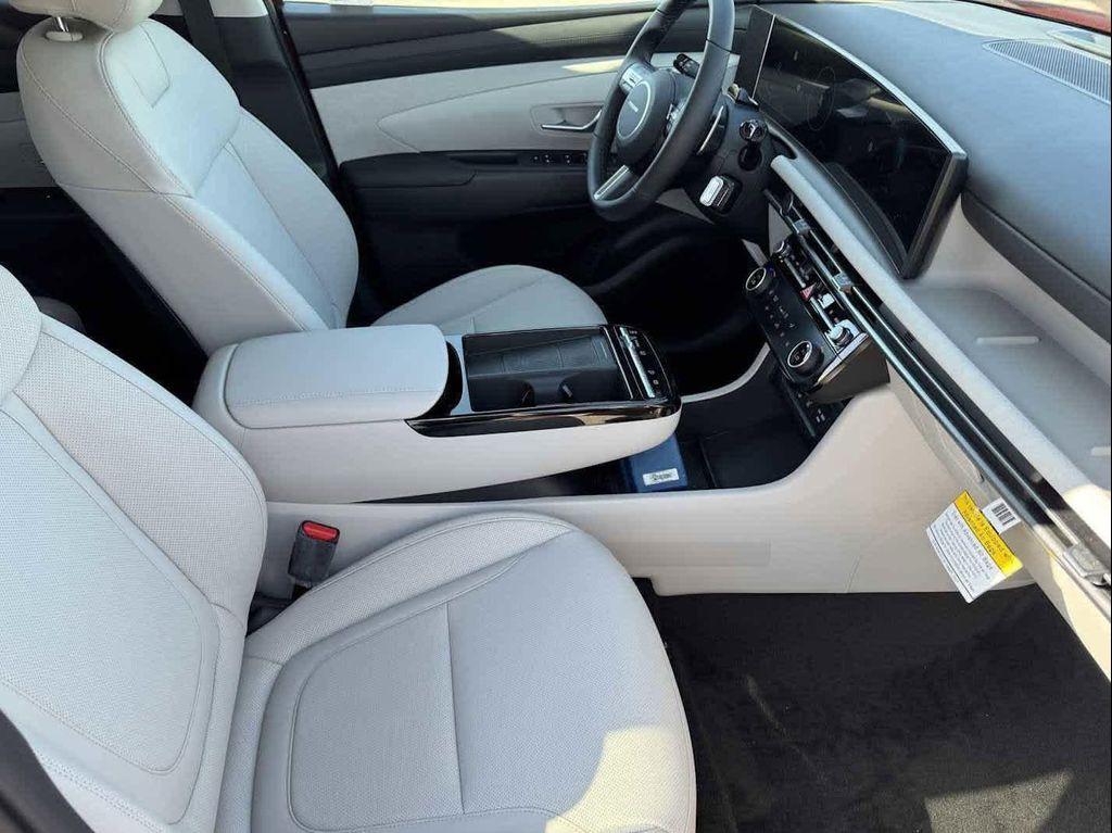 new 2025 Hyundai TUCSON Hybrid car, priced at $38,157