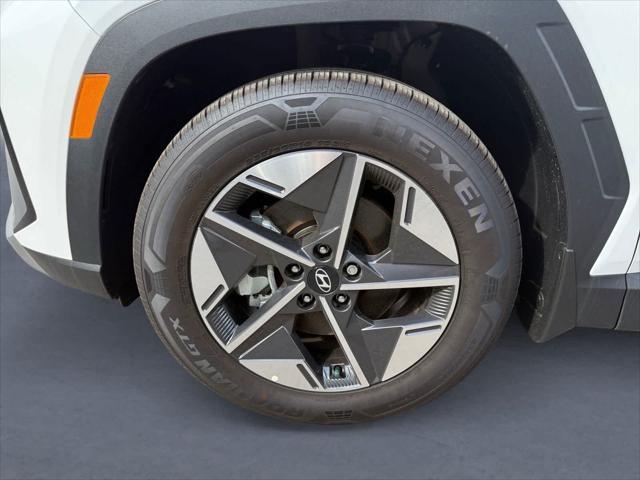 new 2025 Hyundai Tucson car, priced at $32,003