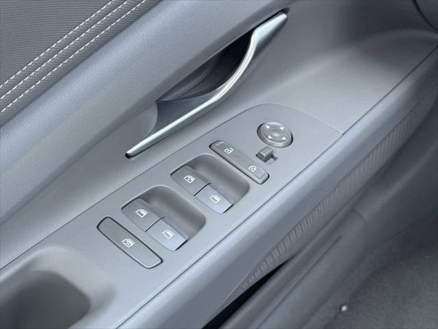 new 2025 Hyundai Elantra car, priced at $26,633