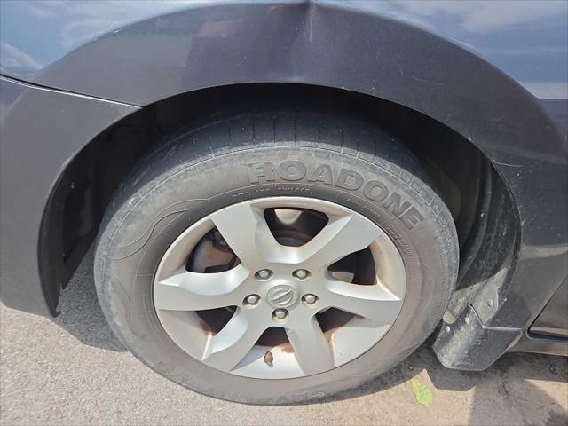 used 2009 Nissan Altima car, priced at $6,750