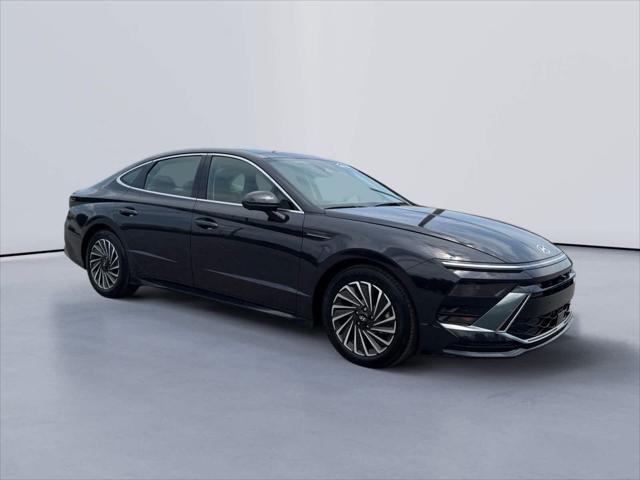 used 2024 Hyundai Sonata Hybrid car, priced at $32,988