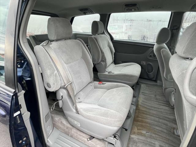 used 2006 Toyota Sienna car, priced at $3,108