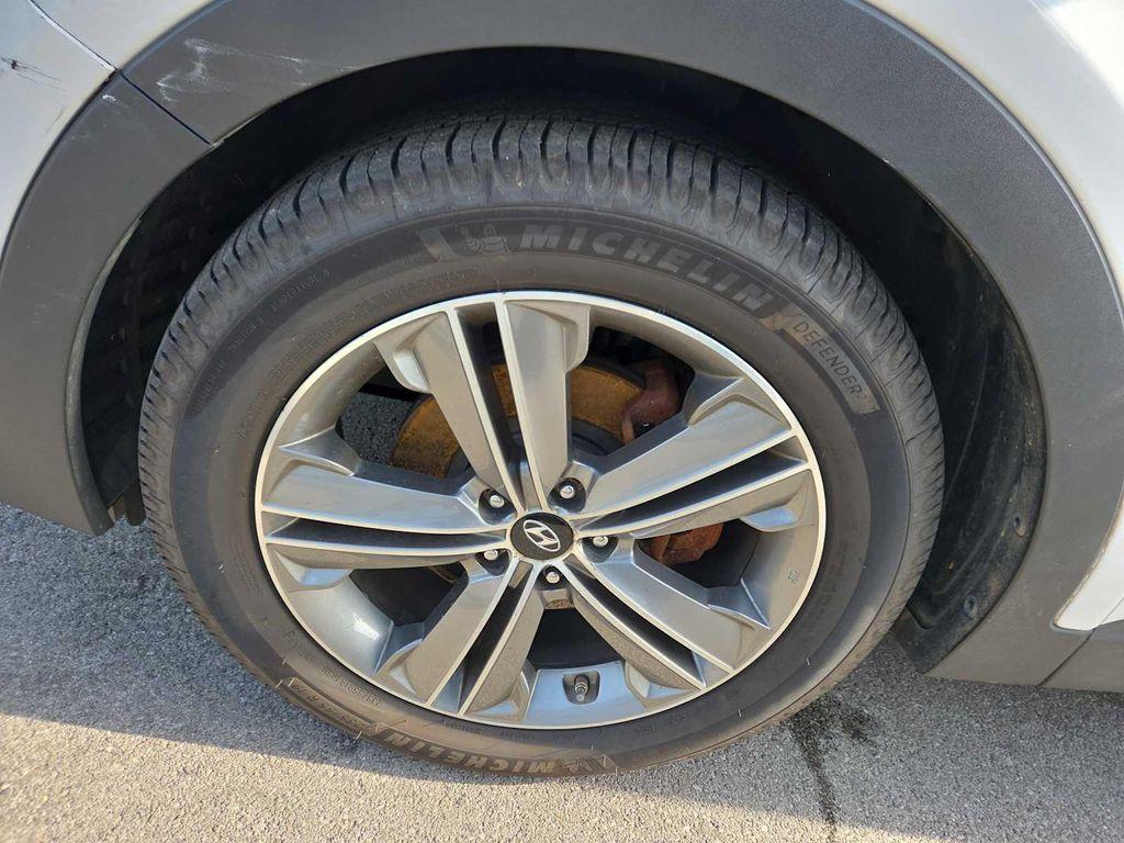 used 2014 Hyundai Santa Fe car, priced at $3,300