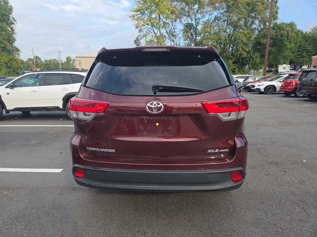 used 2018 Toyota Highlander car, priced at $26,999