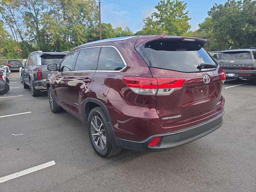 used 2018 Toyota Highlander car, priced at $26,999