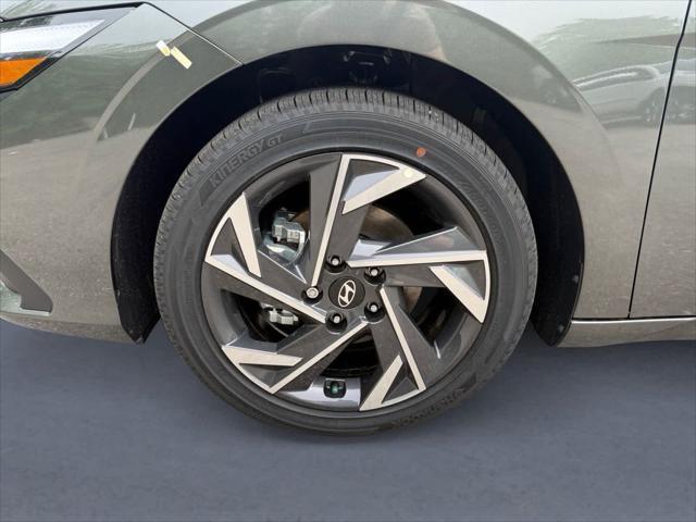 new 2025 Hyundai Elantra car, priced at $28,358