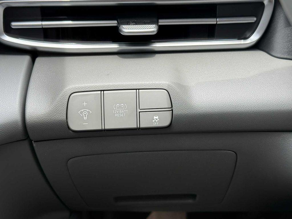 new 2025 Hyundai ELANTRA HEV car, priced at $28,358
