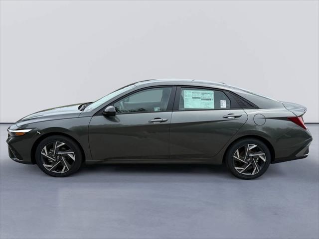 new 2025 Hyundai Elantra car, priced at $28,358