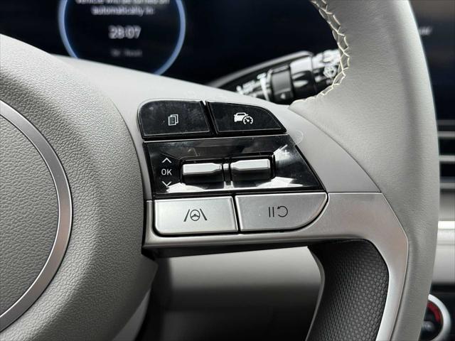 new 2025 Hyundai Elantra car, priced at $28,358