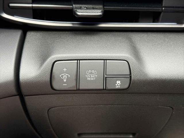 new 2025 Hyundai Elantra car, priced at $28,358
