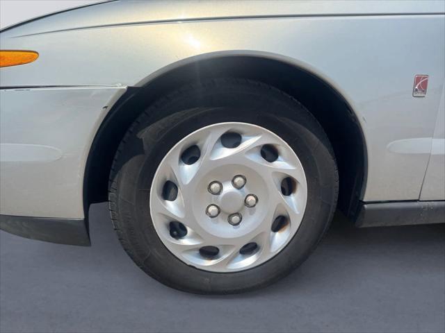 used 2000 Saturn LS car, priced at $3,999