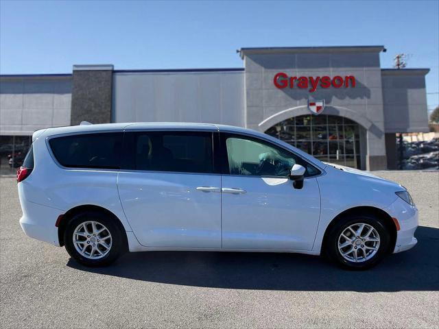 used 2017 Chrysler Pacifica car, priced at $4,500